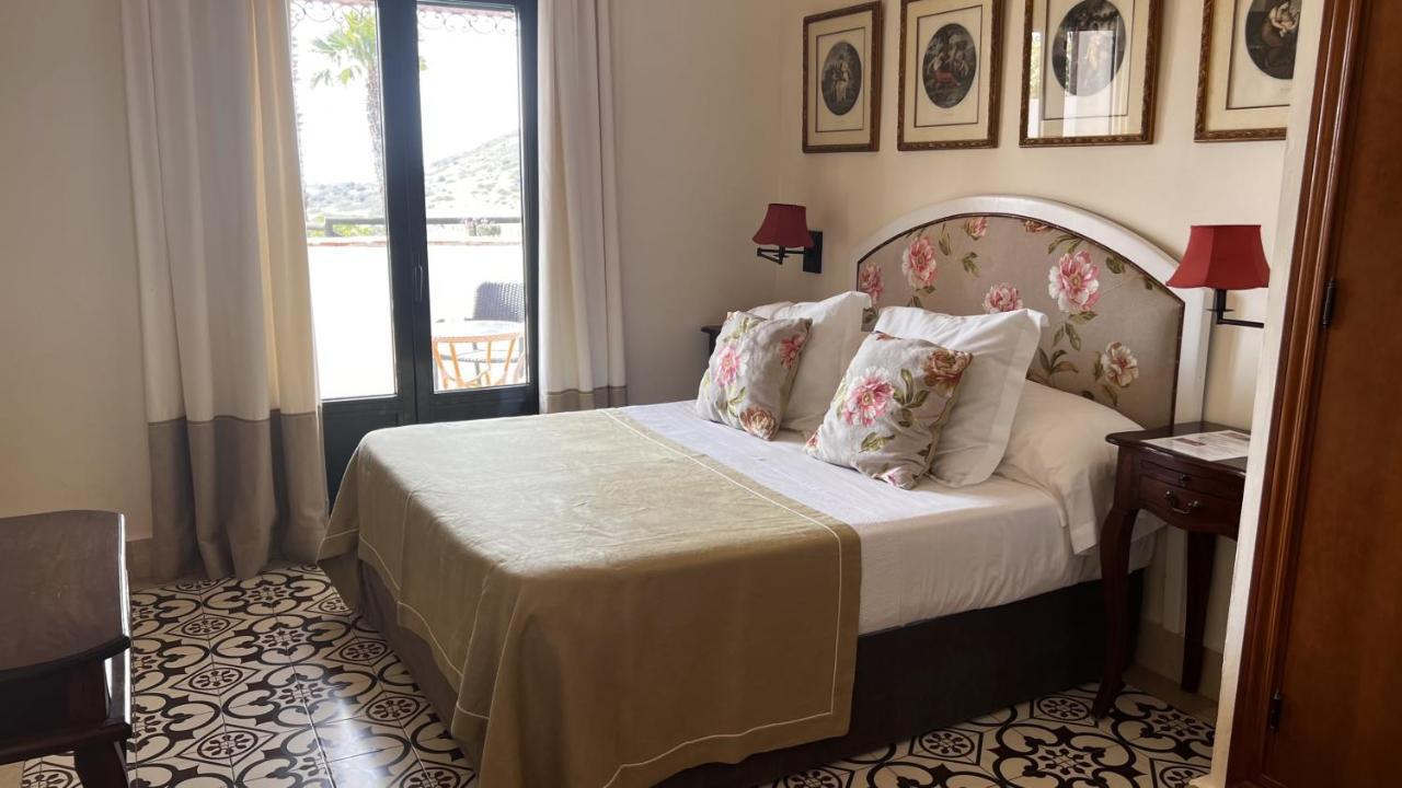 Hotel Sindhura Vejer de la Frontera Ngoại thất bức ảnh
