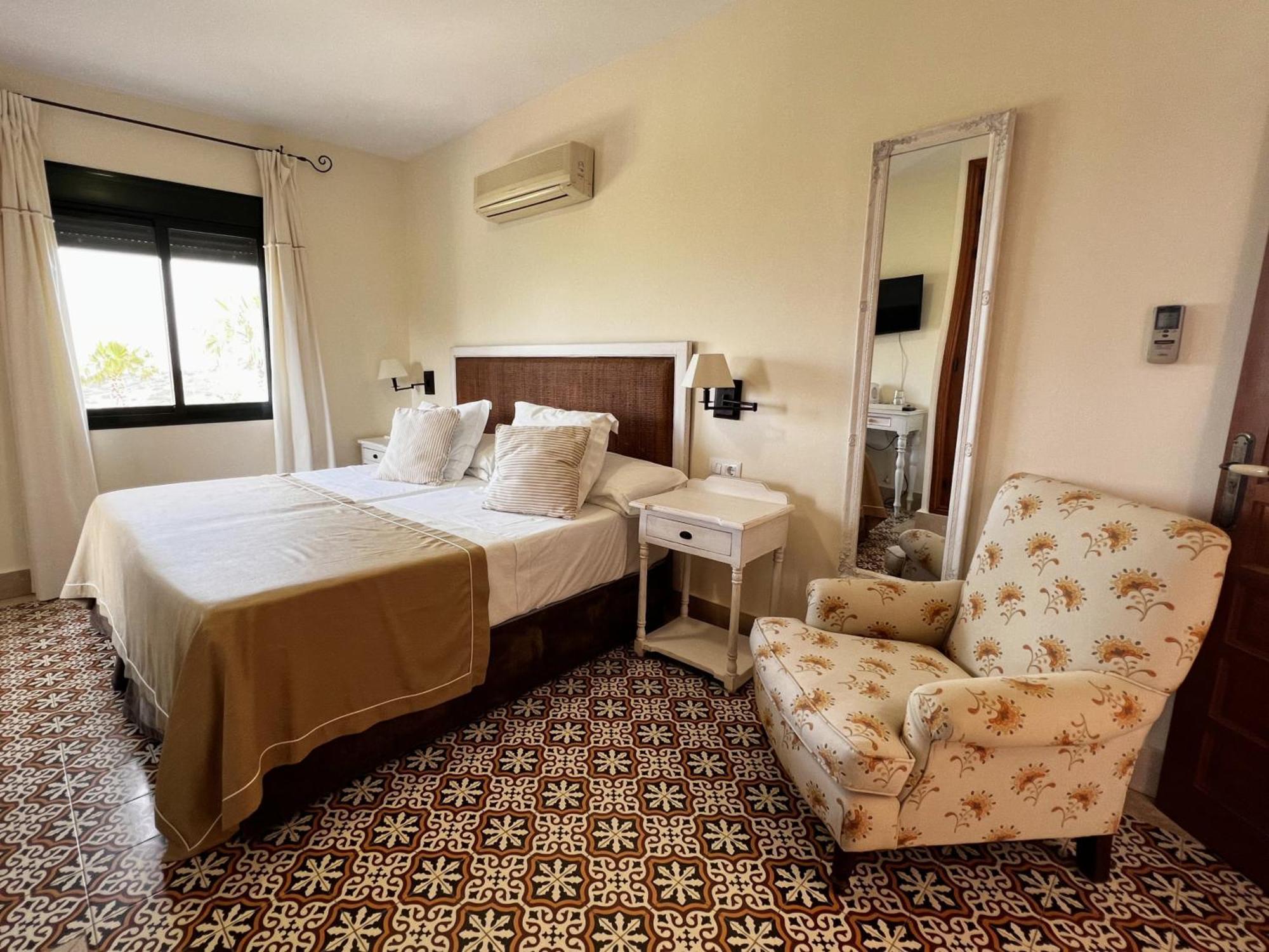 Hotel Sindhura Vejer de la Frontera Ngoại thất bức ảnh